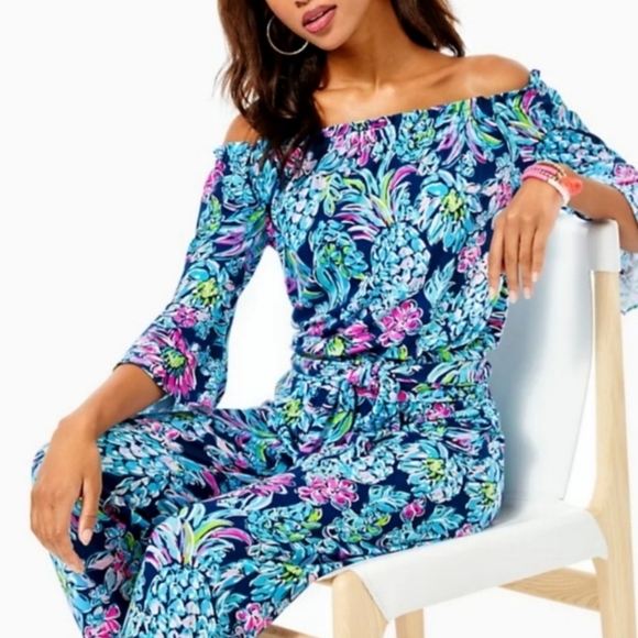 EC Lilly Pulitzer Calla Jumpsuit "Pineapple Paradise" Print Size Small, Colorful - Picture 1 of 10